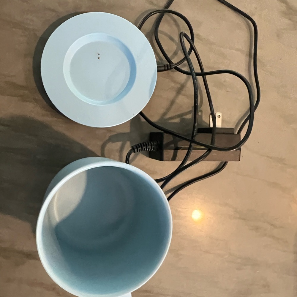 Ember Temperature Control Mug - Light Blue 16 ozs - Picture 5 of 5